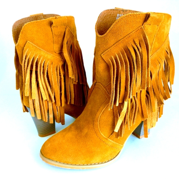 Miss & Mr. foot Shoes - Miss & Mr. Foot Women's Fringe Suede Ankle Boots